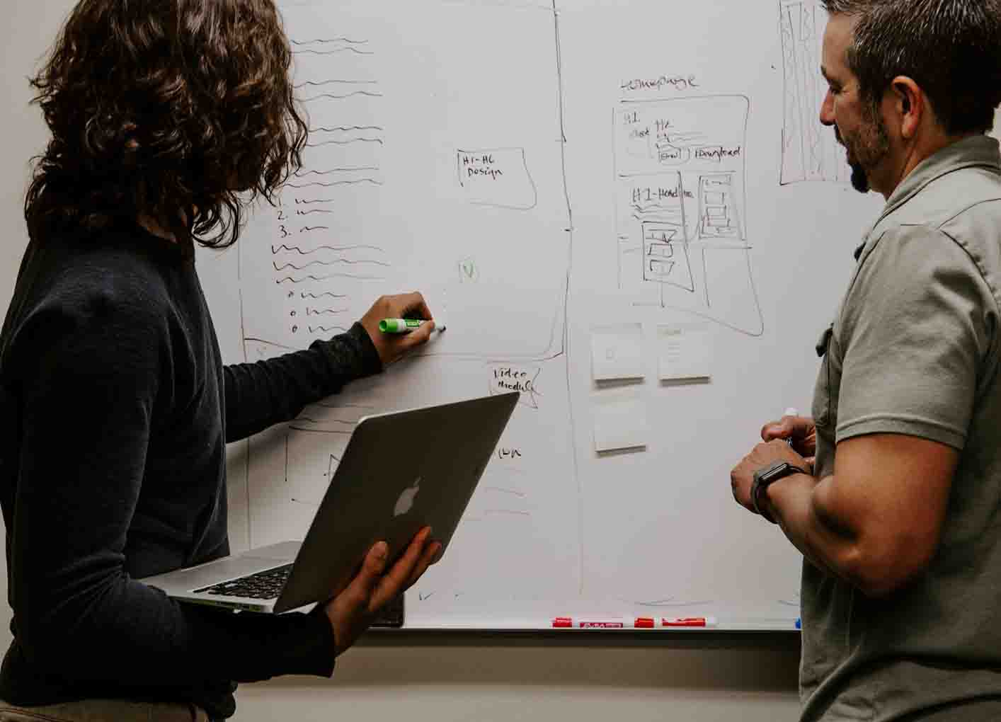 How AI consultants can simplify, accelerate and de-risk AI adoption